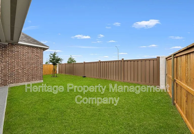316 Hulda Trl — Photo 40