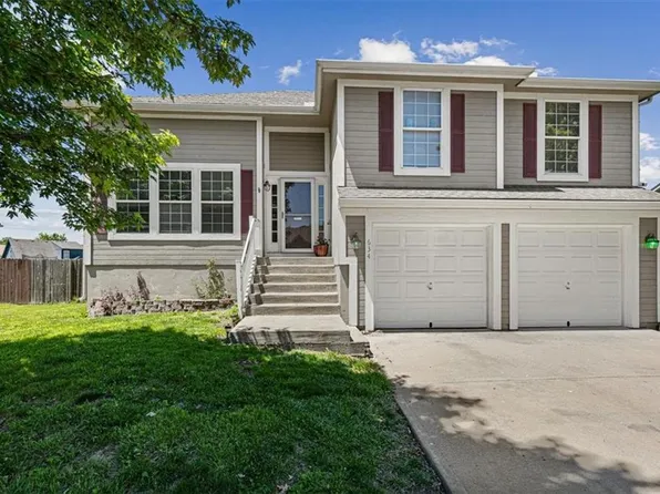 634 S Walnut St, Gardner, KS 66030