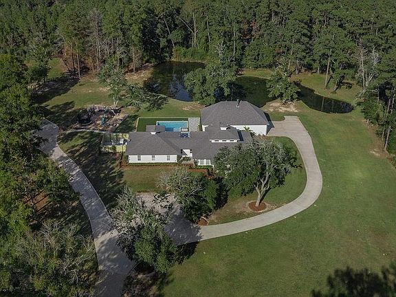 3rd image of 45240 N Coburn Rd