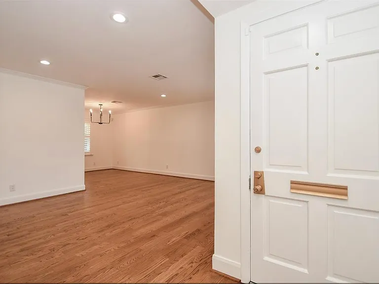 5437 Schumacher Ln — Photo 12