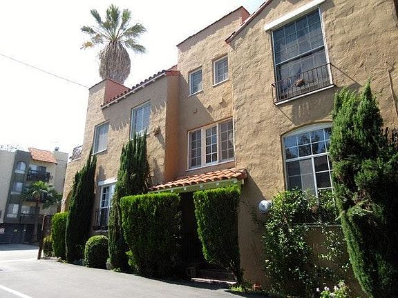 4th image of 158 S Commonwealth Ave #160-3