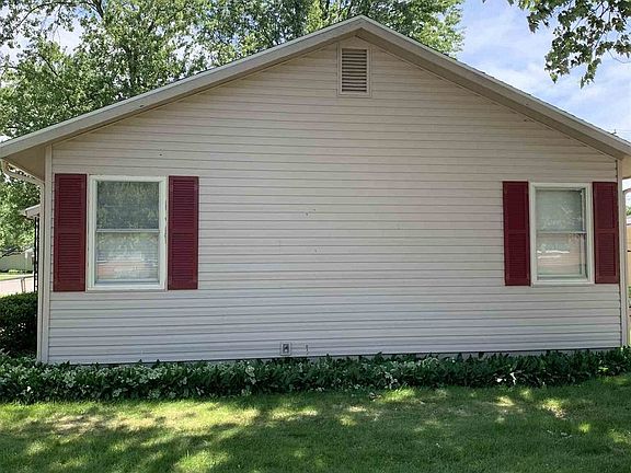 2nd image of 633 Homestead Ave