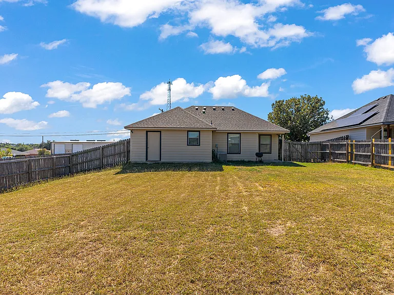 2504 Saulsbury Dr — Photo 8