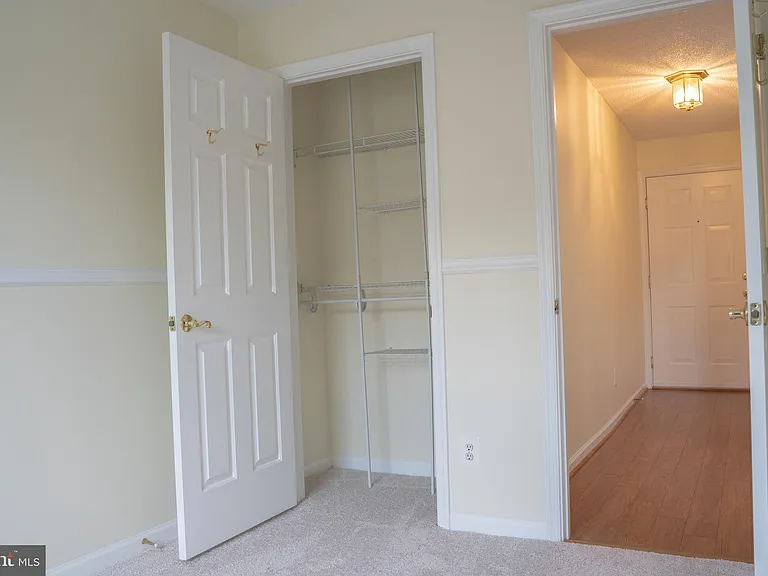 12101 Greenwood Ct #301 — Photo 36