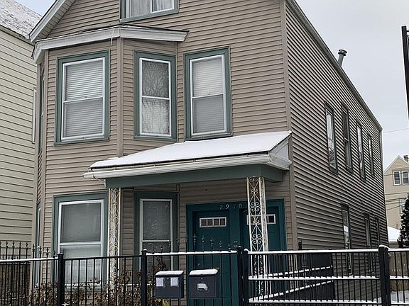 3rd image of 2910 N Avers Ave