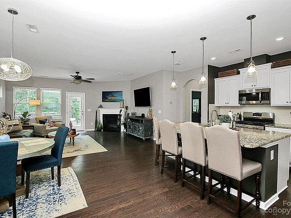 5th image of 2006 Lily Pond Cir