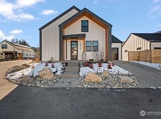 3915 Crosswinds Ct, Anacortes, WA 98221