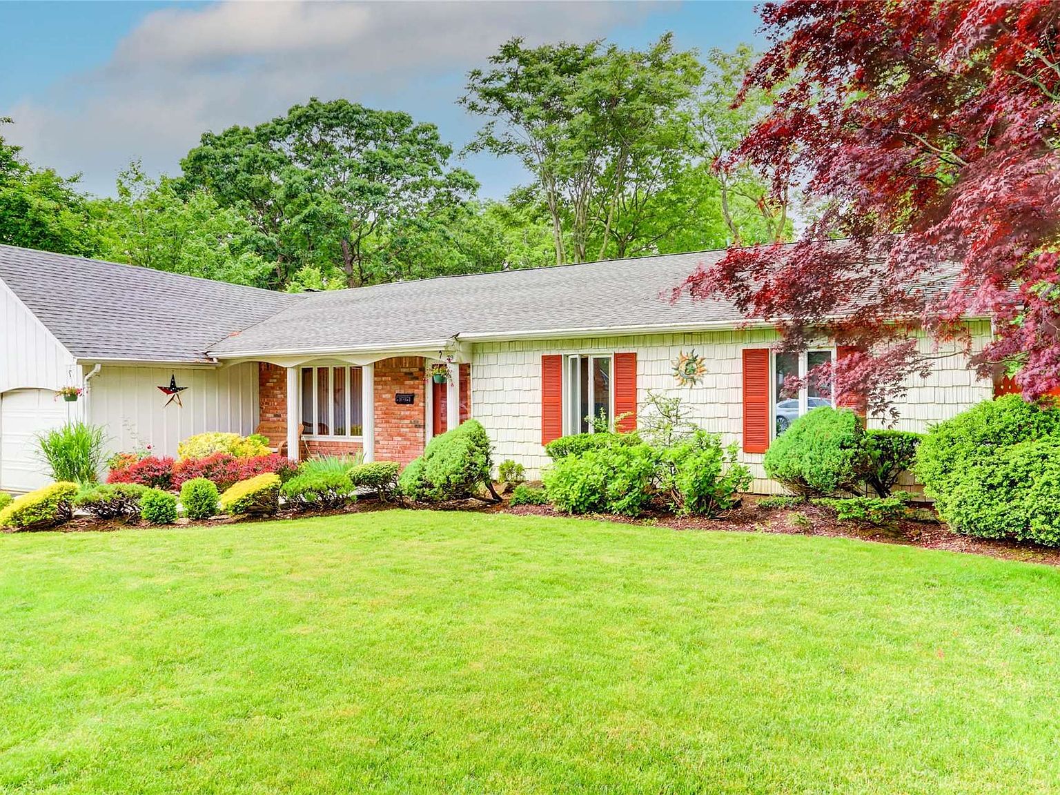 39 Quaker Lane, Farmingdale, NY 11735 Zillow