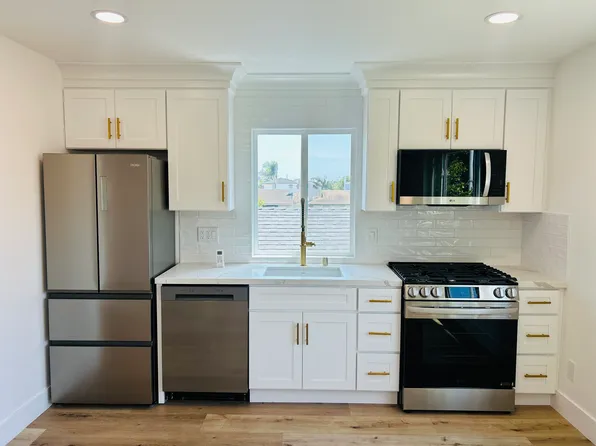 6281 Balmoral Dr, Huntington Beach, CA