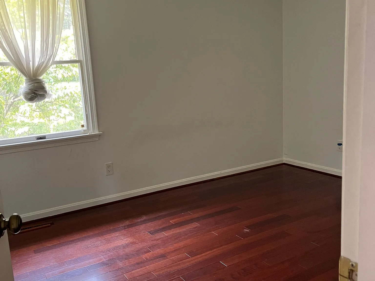 4 bed, 2230 sqft, $3,900 — Photo 2