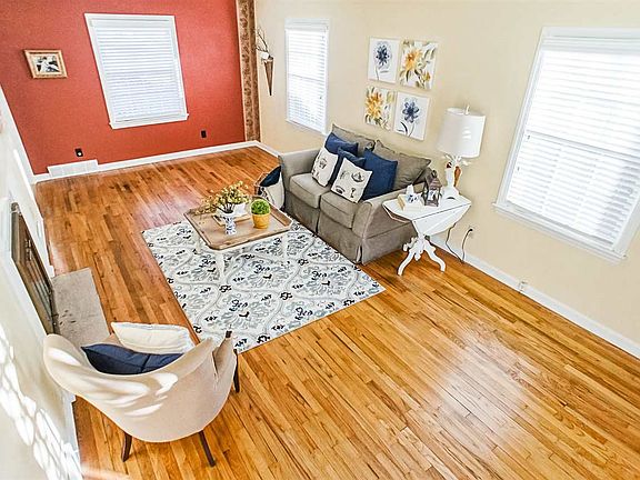 4th image of 1610 McKinley Ave