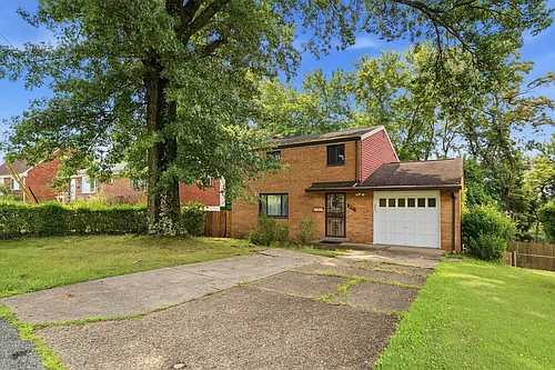 7895 Mark Dr Photo 1