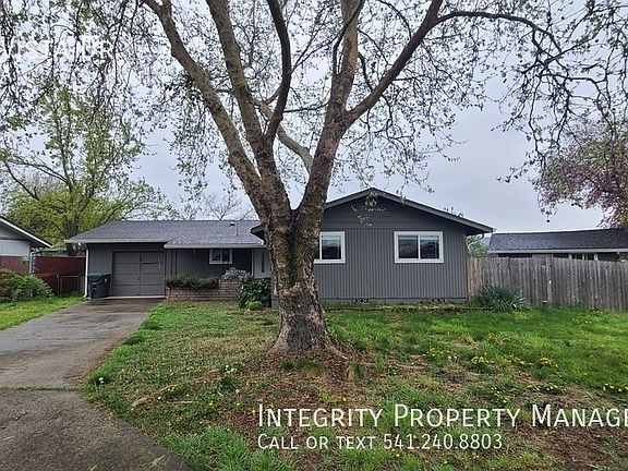 4th image of 1321 Vista Dr