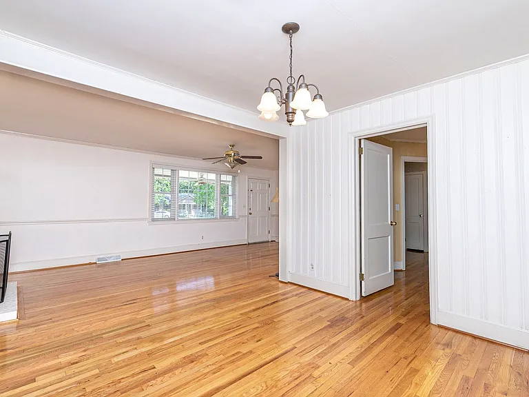 941 Evergreen Ave — Photo 11