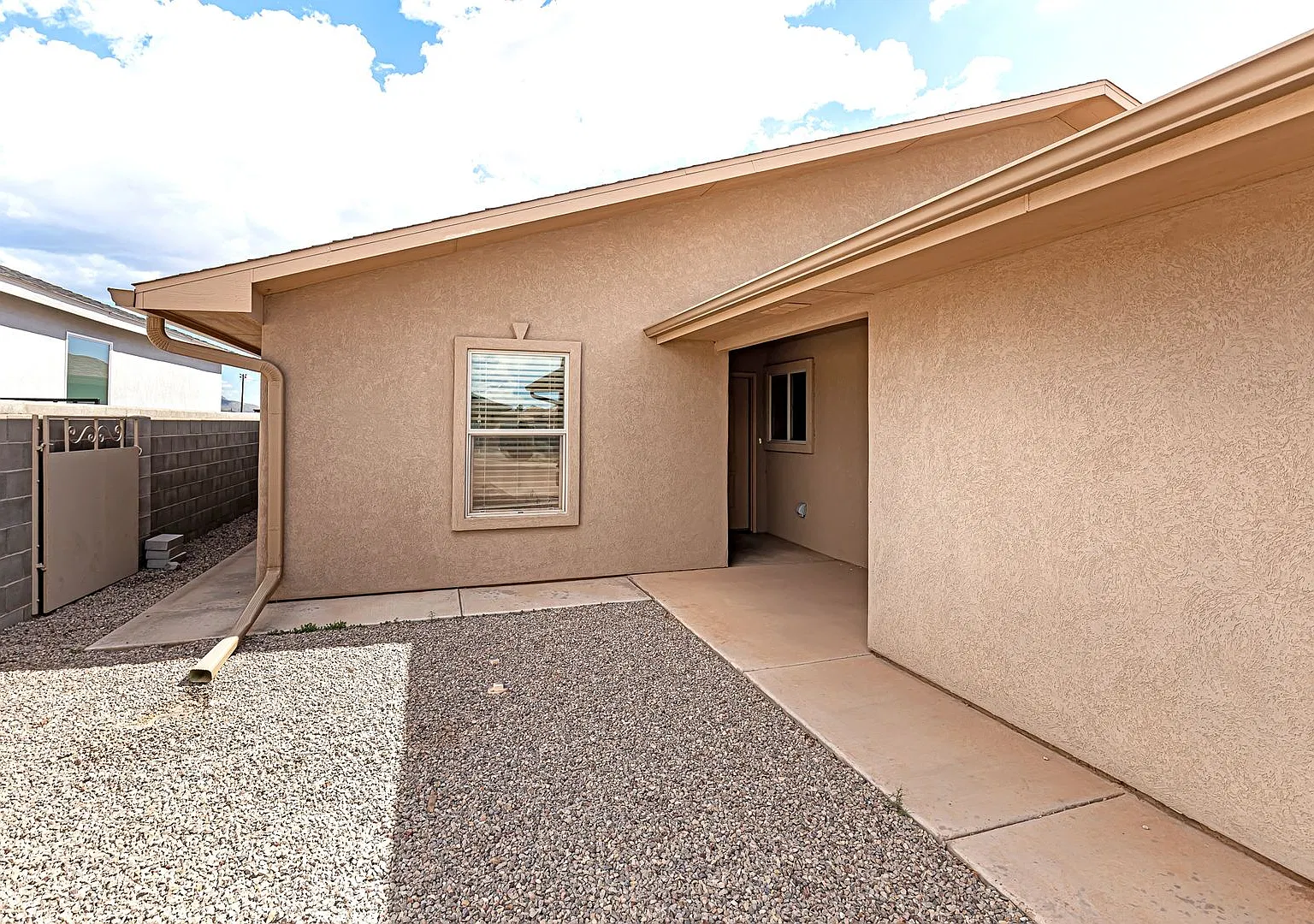 Cute 3 bedroom 2 bath home! — Photo 2