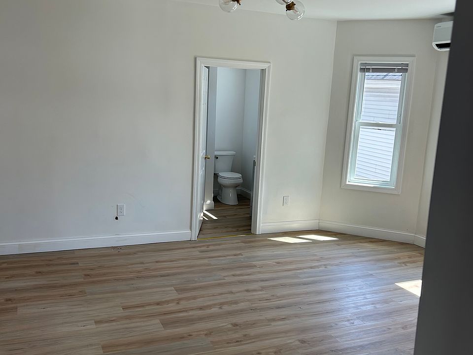 family room/ dining room