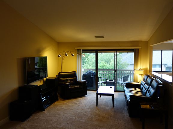 4th image of 3800 Rosemont Blvd APT 105H
