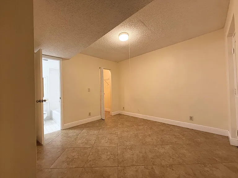 9777 Westview Dr #1113 — Photo 9