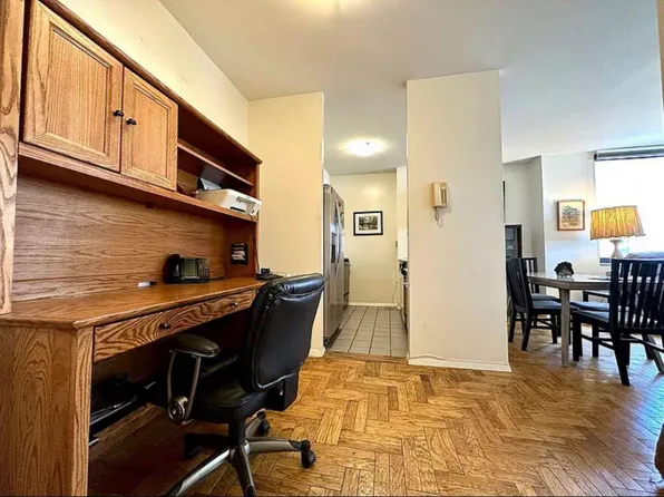 62 West 62nd Street image 4 of 15