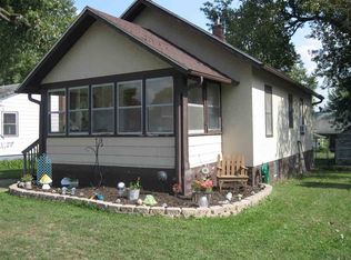 2541 Prospect Ave, Clinton, IA 52732