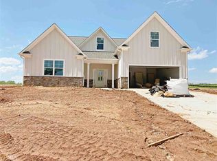 200 Glen Ave #8, Winder, GA 30680