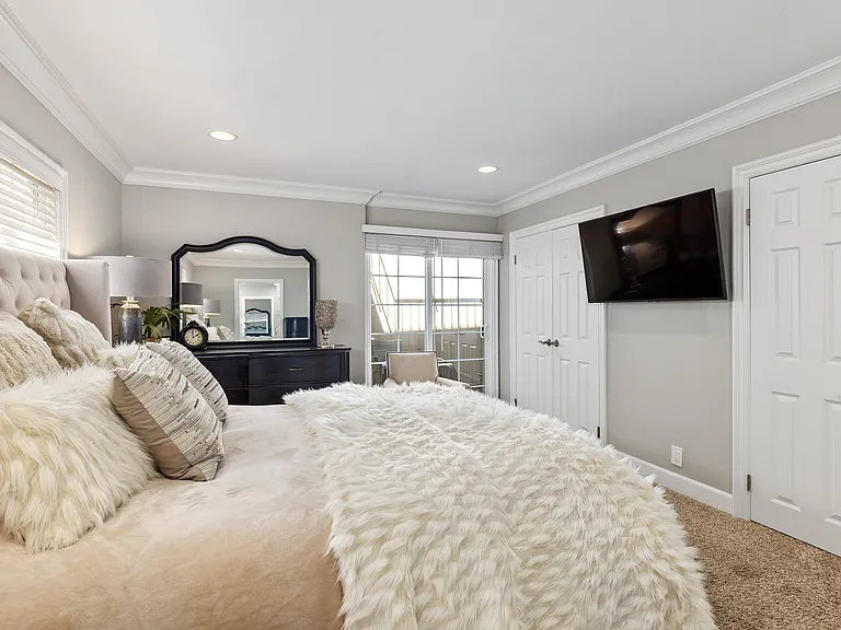 24322 Santa Clara Ave #4 — Photo 27