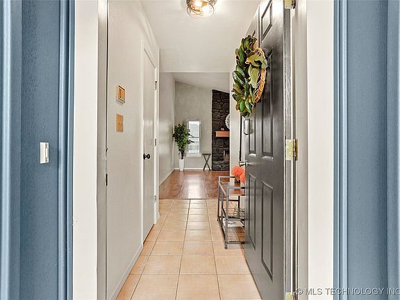 4th image of 1415 E 138th Pl