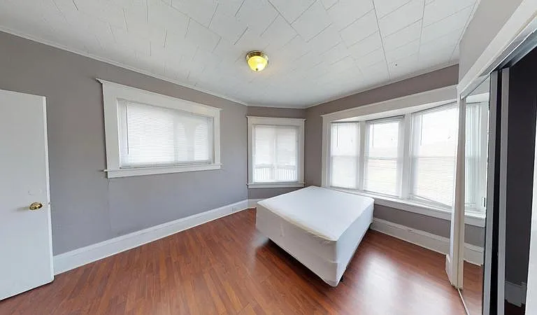 1418 E Genesee St — Photo 11