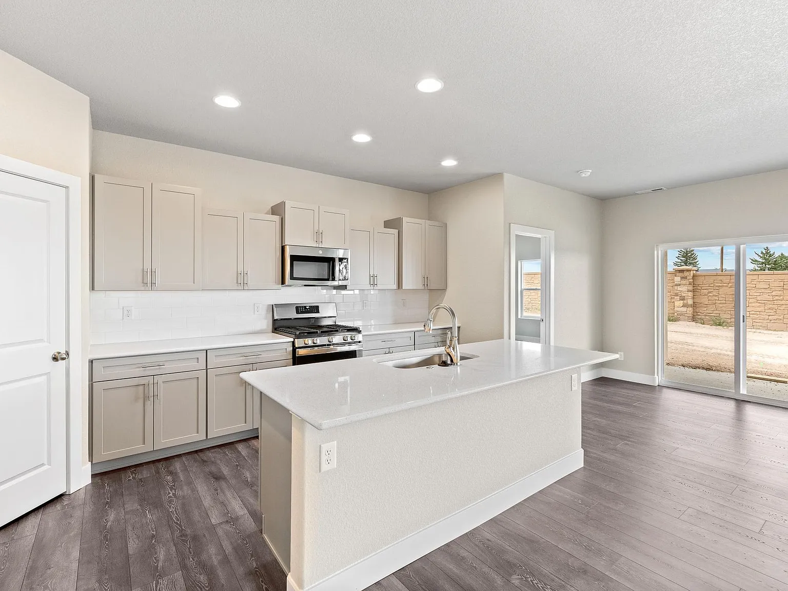 9233 Bugaboo Dr — Photo 3