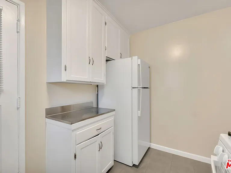 4086 Abourne Rd #A — Photo 31