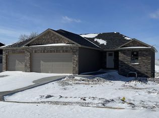 2121 N 21st St, Ozark, MO 65721