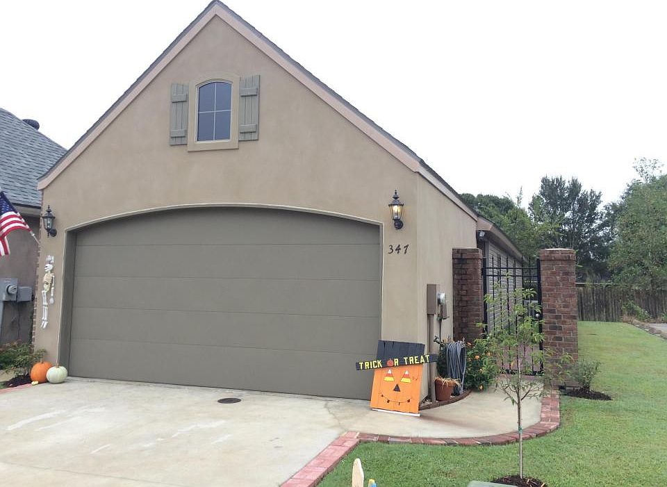 1st image of 347 Chimney Rock Blvd