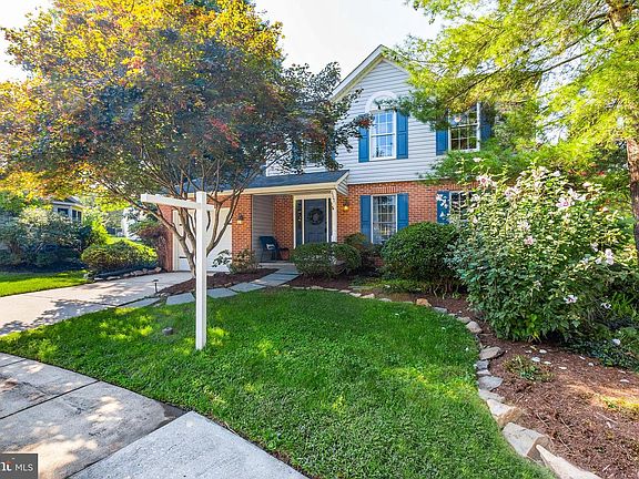 3rd image of 2307 Blue Plum Ct