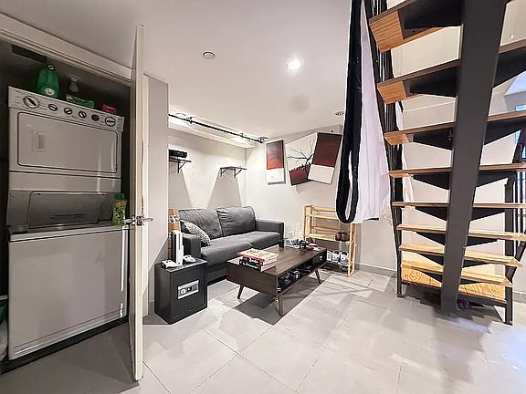 5th image of 2455 Frederick Douglass Blvd #1D