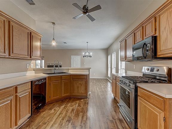 2nd image of 1327 Falcon Dr
