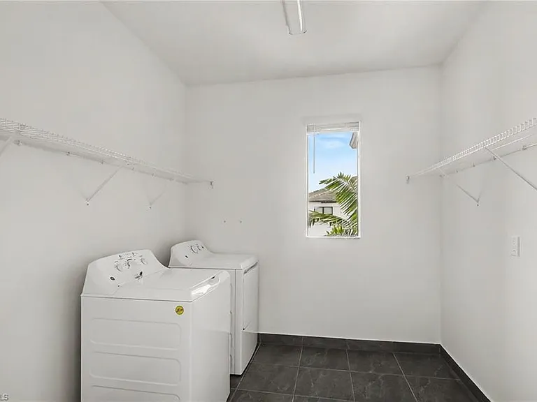 12762 Woodbury Dr — Photo 24
