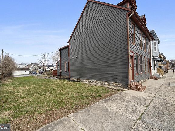 2nd image of 131 W Middle St