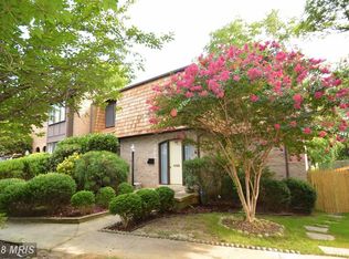 7903 Schuyler Ct, Annandale, VA 22003