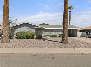 2405 N 39th St, Phoenix, AZ 85008