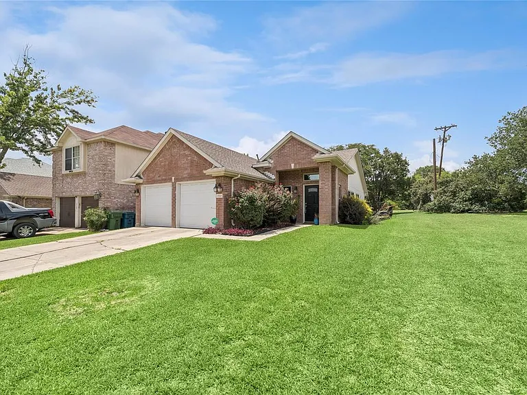 1701 Prescott Dr — Photo 18