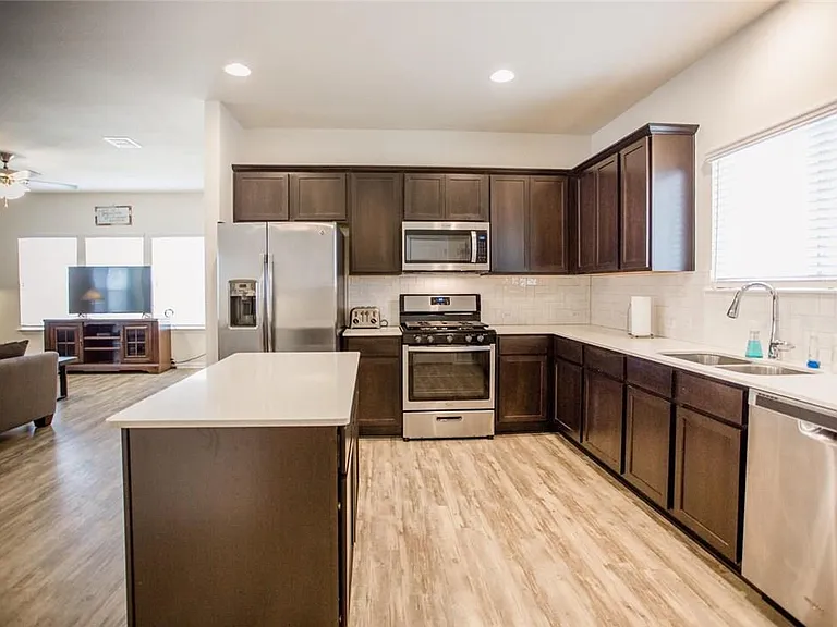 242 Mossycup Dr — Photo 13