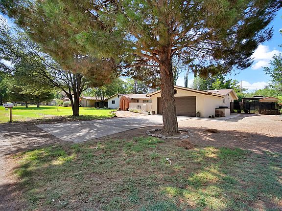 2nd image of 758 Woodland Ave