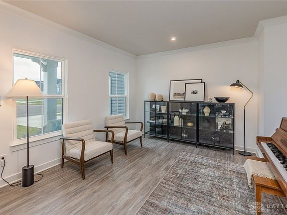 5th image of 5020 Victoria Pl