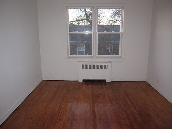 4th image of 15 Beacon Hill Dr #4