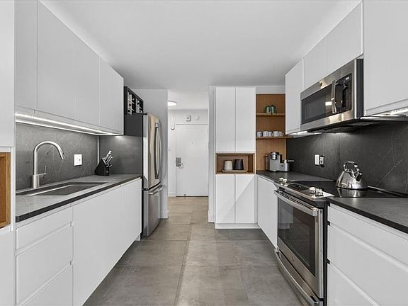 3rd image of 2510 Grand Blvd APT 1102
