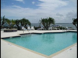 3360 NE Aviary Pl, Jensen Beach, FL 34957