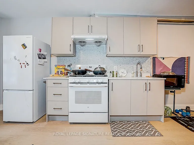 252 Annette St #1 — Photo 9