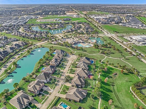 3rd image of 20210 Mariposa Blue Ln