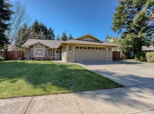 3280 Leonard St, Redding, CA 96002