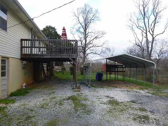3rd image of 912 Scenic Dr
